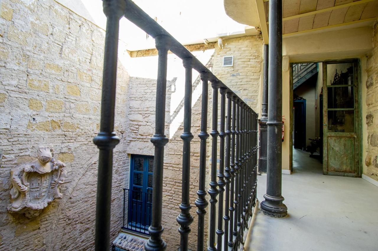 Apartamentos Sharis Jerez de la Frontera Exterior photo